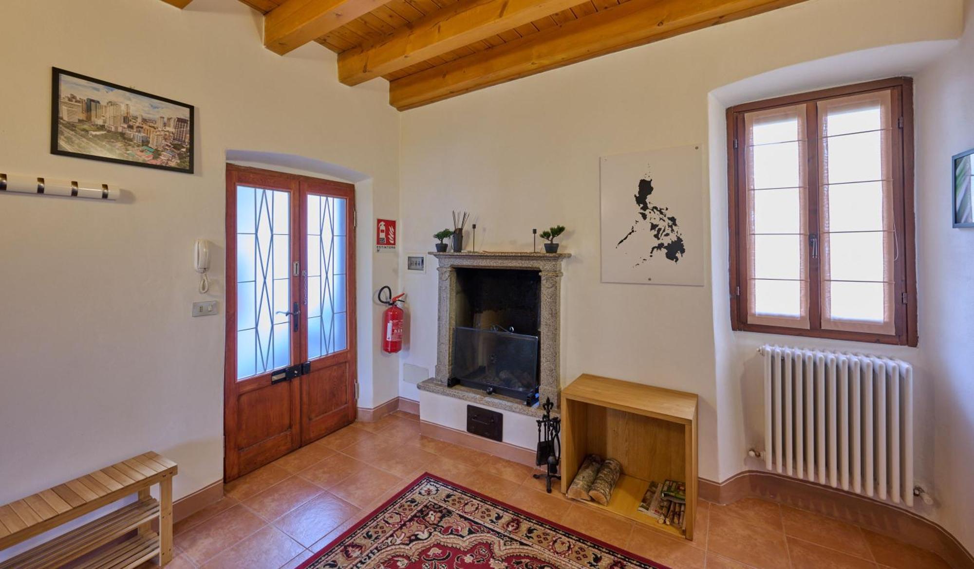 Cav Motteno Mandello del Lario Bagian luar foto