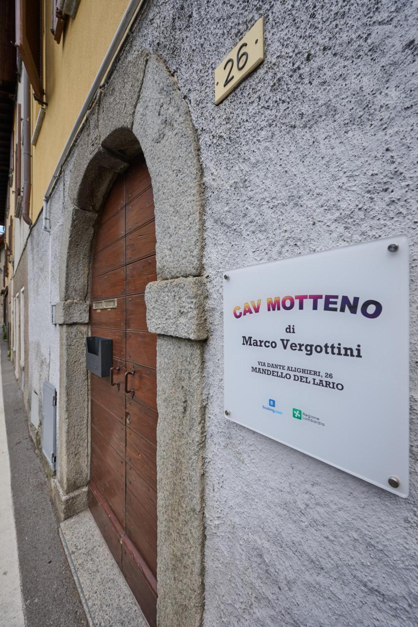 Cav Motteno Mandello del Lario Bagian luar foto